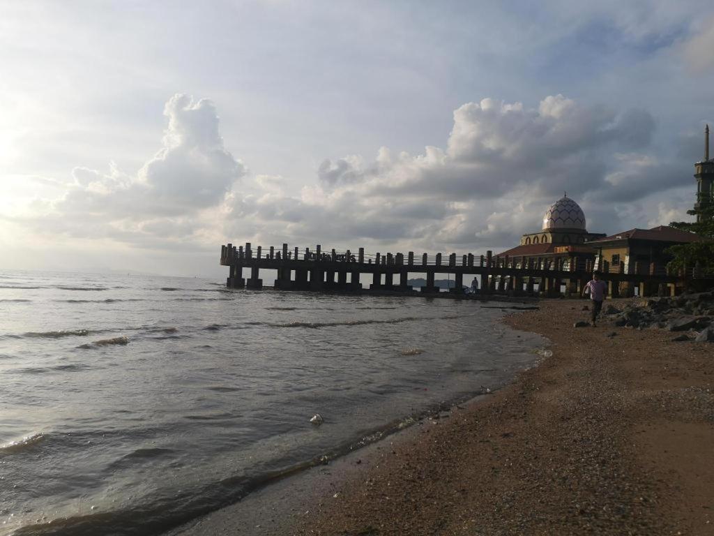Putra Brasmana Hotel Kuala Perlis Exterior photo