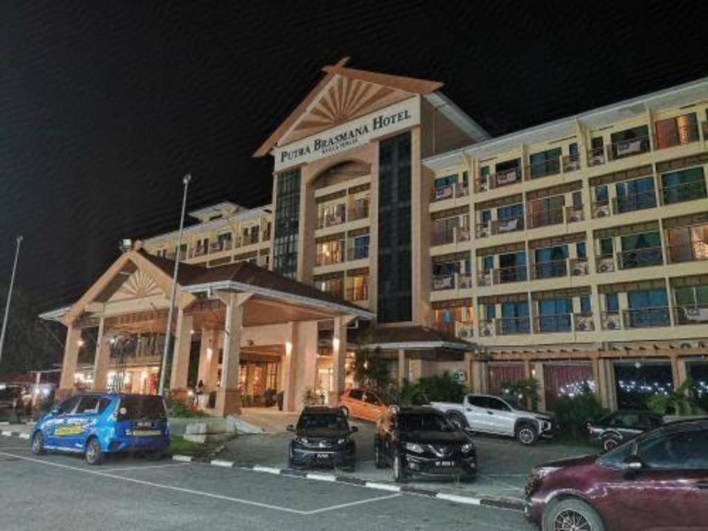 Putra Brasmana Hotel Kuala Perlis Exterior photo