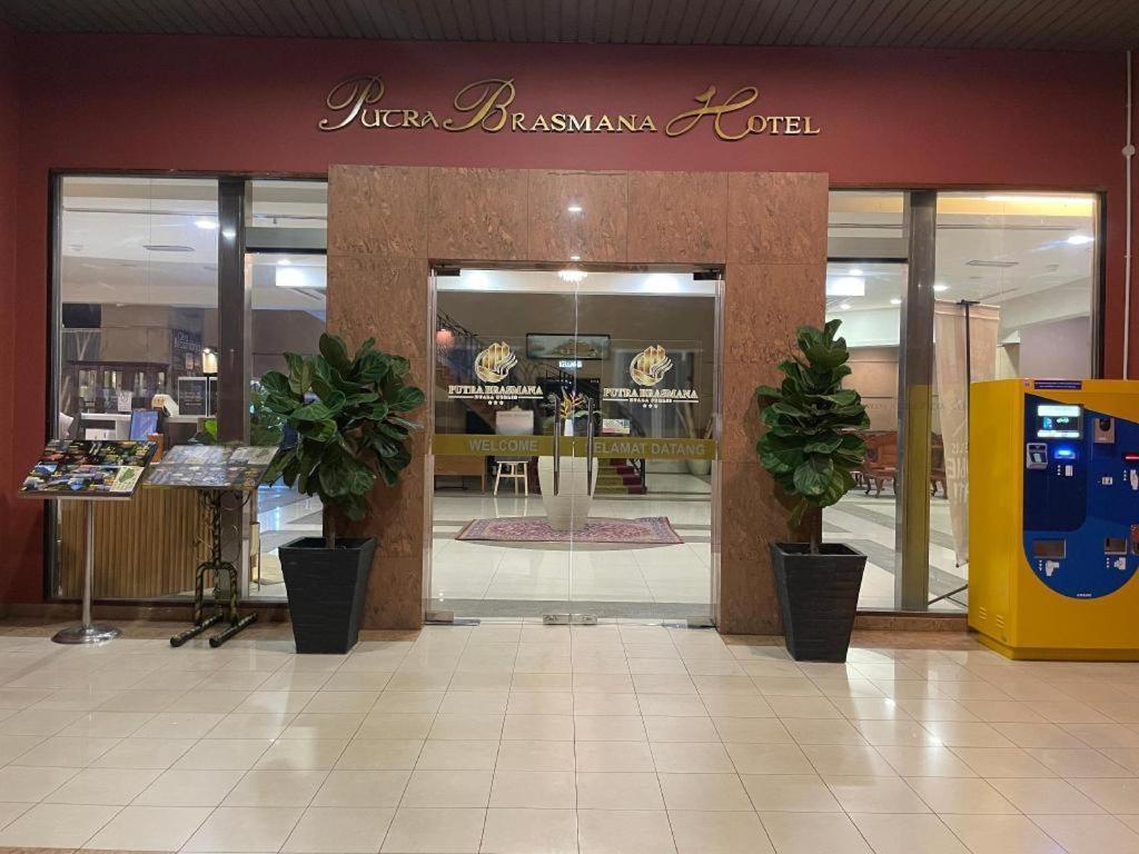 Putra Brasmana Hotel Kuala Perlis Exterior photo