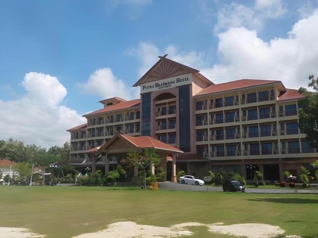 Putra Brasmana Hotel Kuala Perlis Exterior photo