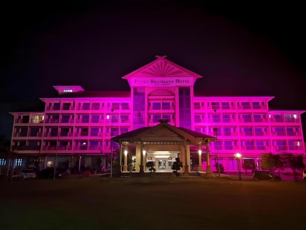 Putra Brasmana Hotel Kuala Perlis Exterior photo