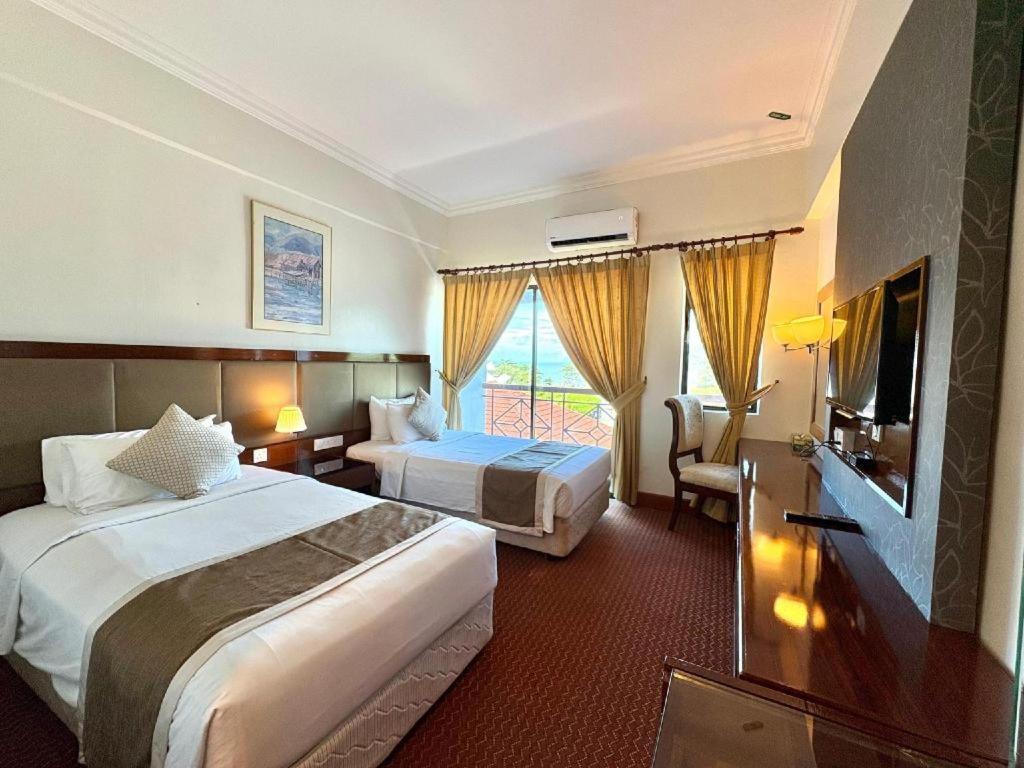 Putra Brasmana Hotel Kuala Perlis Exterior photo